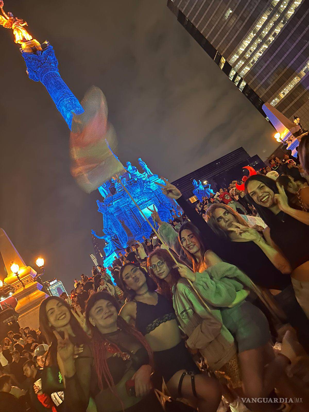 $!Miles de mujeres trans se reunieron en el Ángel de la Independencia para celebrar la victoria de Wendy.