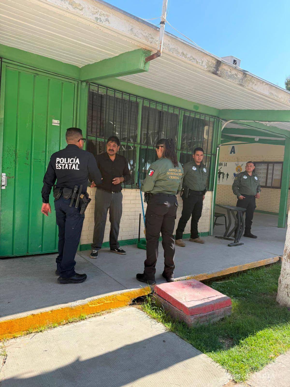 $!El operativo incluyó recorridos preventivos en el CBTA 22 y en dos escuelas secundarias del municipio, con el objetivo de brindar certeza y tranquilidad a estudiantes, docentes y padres de familia.