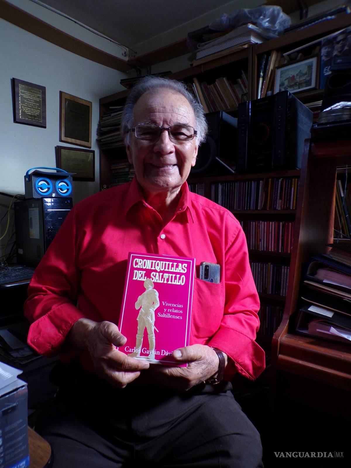 $!Carlos Gaytán Dávila es uno de los periodistas con mayor trayectoria y prestigio en Saltillo. Recuerda que cuando la ciudad era más pequeña, casi todo se podía ver desde el cerro del pueblo.