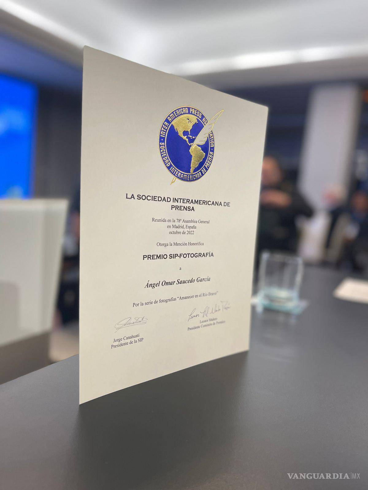 $!La Sociedad Interamericana de Prensa (SIP) reconoció a Omar Saucedo García, jefe de Fotografía y Multimedia de VANGUARDIA.