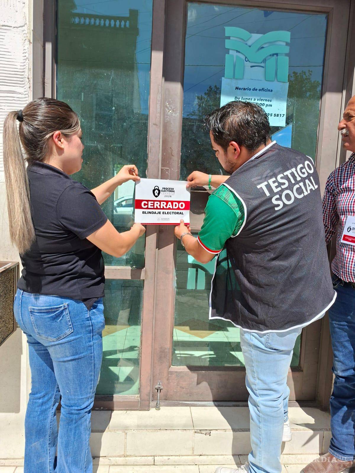 $!Tanto edificios como vehículos oficiales fueron asegurados como parte de este operativo de blindaje electoral.