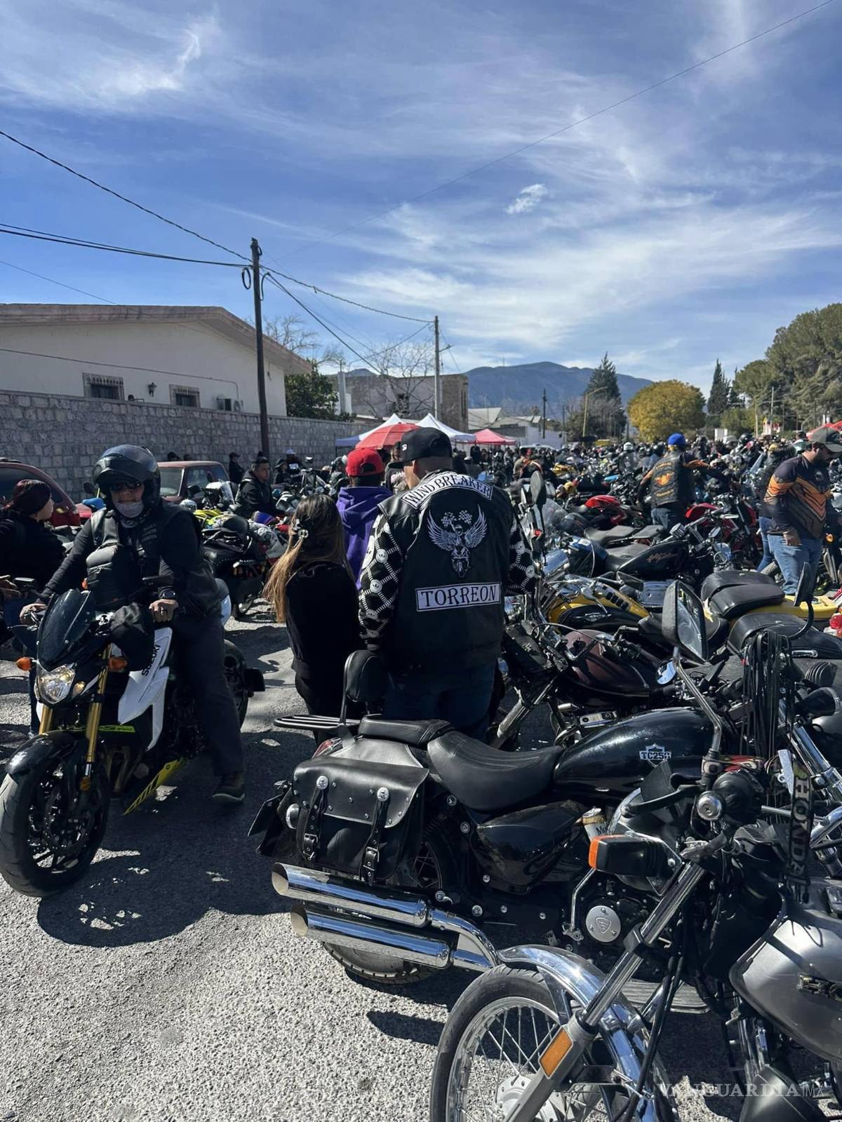 $!La Bendición de Cascos reúne a motociclistas de México y Estados Unidos en un ambiente de convivencia.
