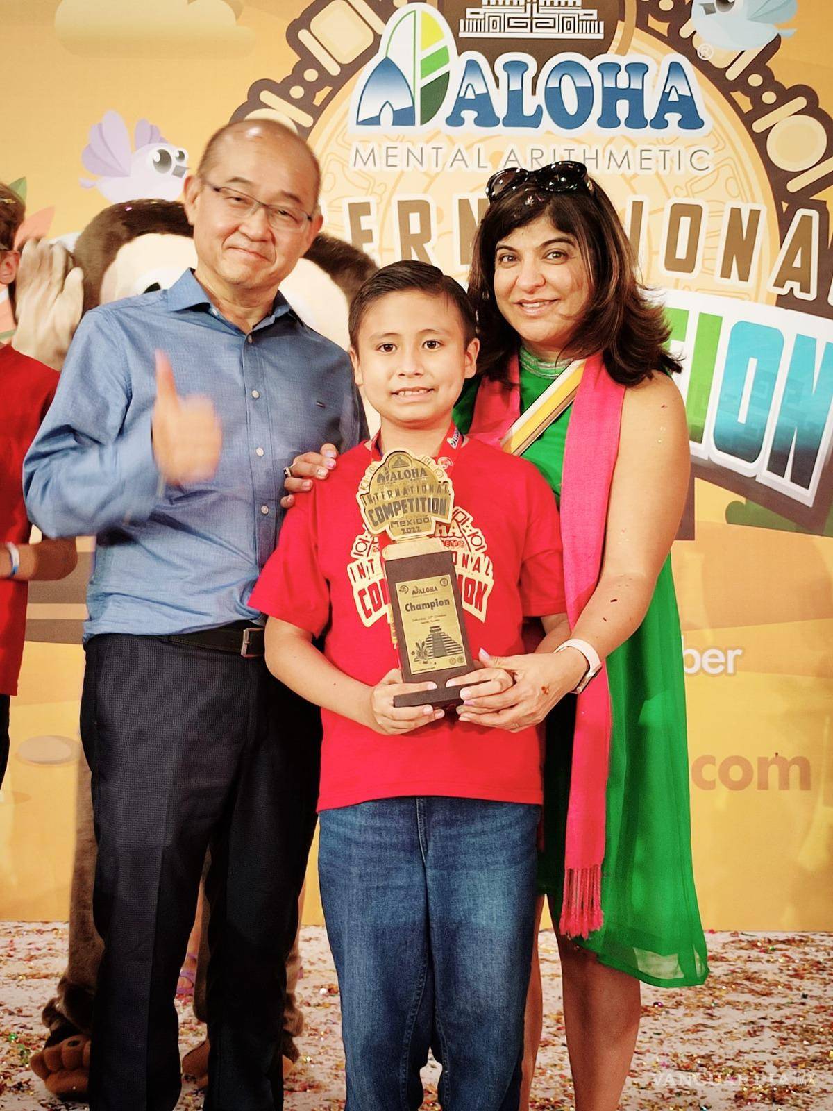 $!Ganó el primer lugar en el Champion Aloha International Competition resolviendo 70 problemas en cinco minutos.