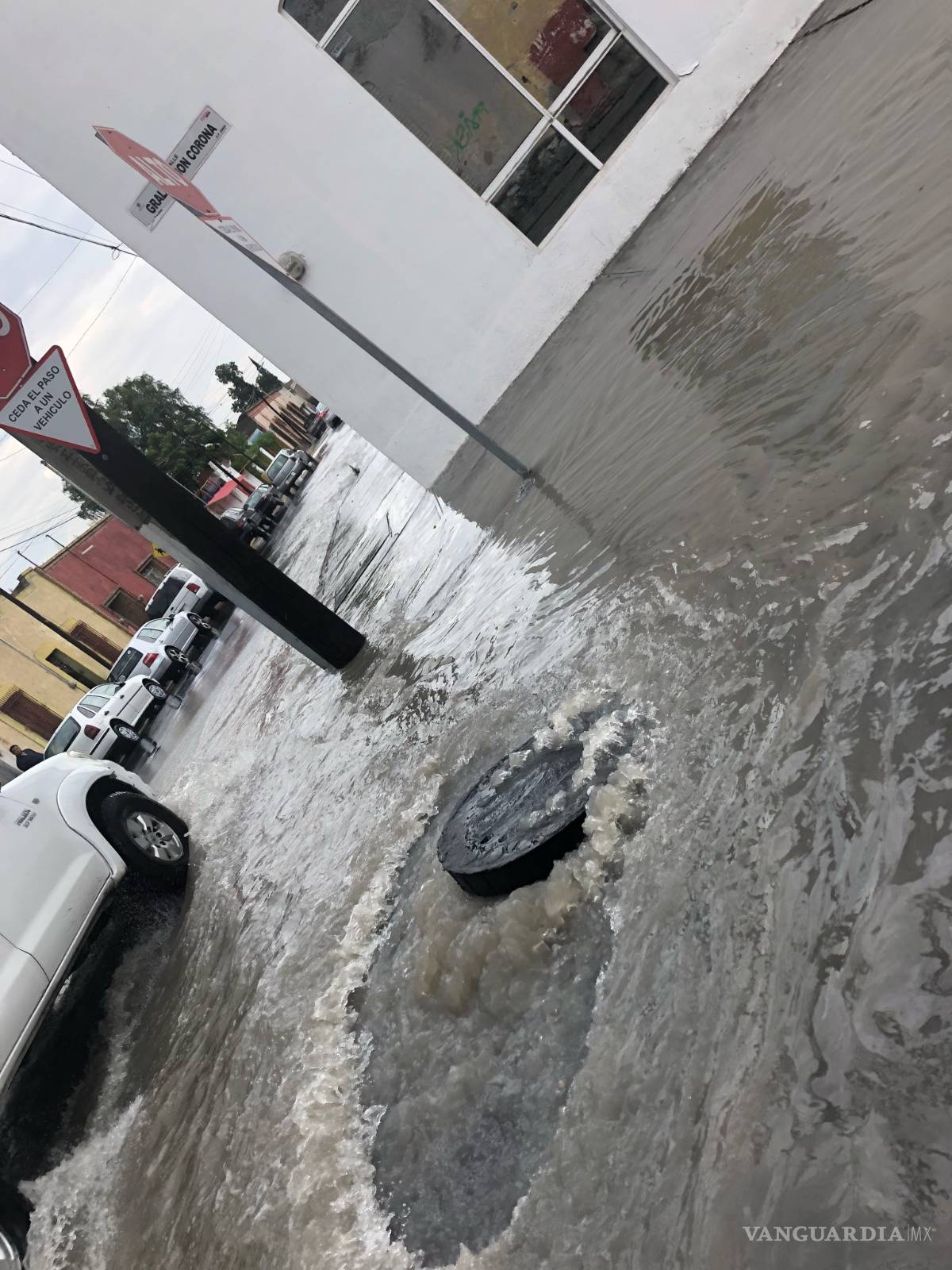 $!Reabren vialidades que fueron cerradas por lluvias en Saltillo; sorprenden inundaciones a la ciudad