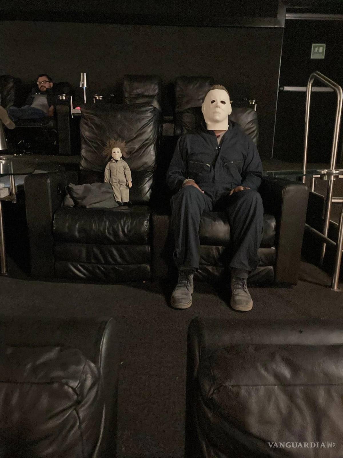 $!Un muñeco formó parte de la indumentaria creada por el saltillense.
