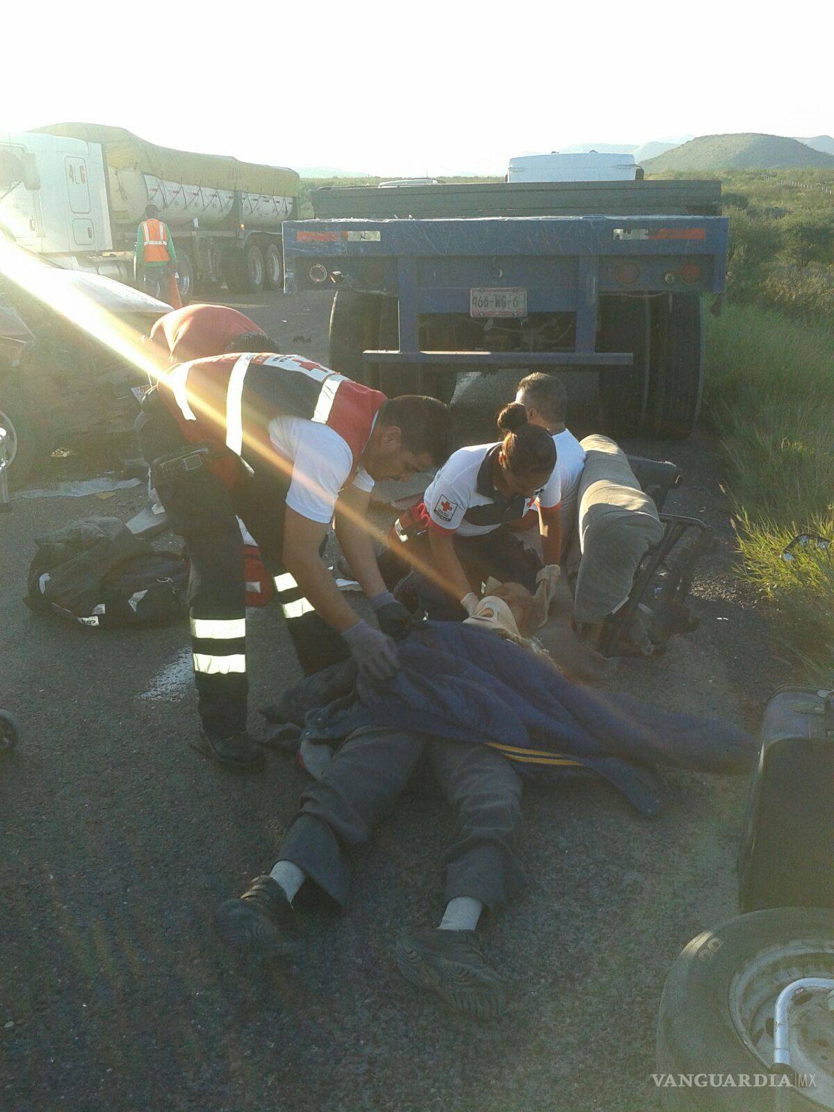 $!Dos muertos y cuatro lesionados en choque-alcance