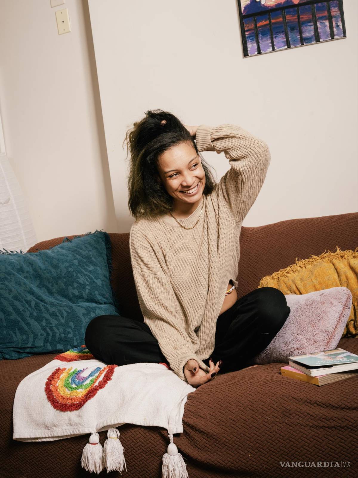 $!Sunni, influencer de TikTok que compartió cada paso de su proceso de aborto en un vídeo en la plataforma de redes sociales, en su casa de Nueva York.