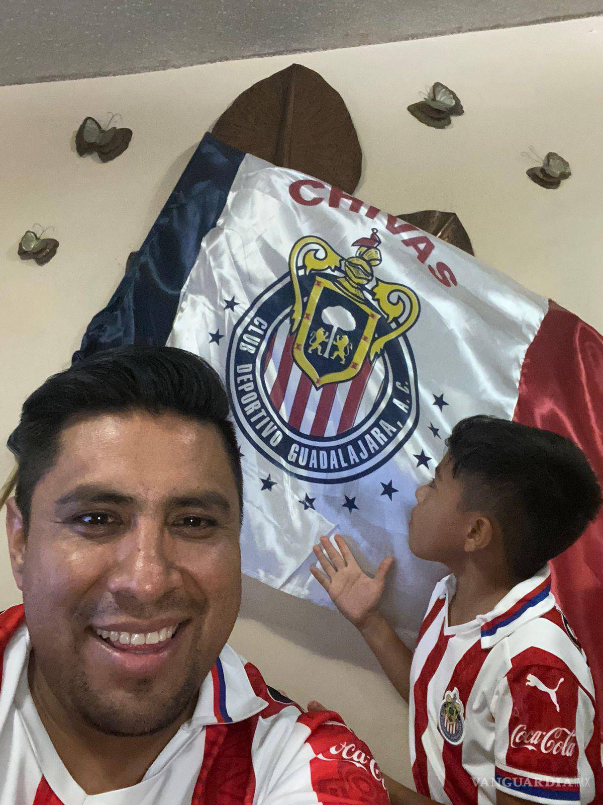 $!La familia se reúne cada tarde de partido para convivir y disfrutar del deporte que más se vive en sus casas.