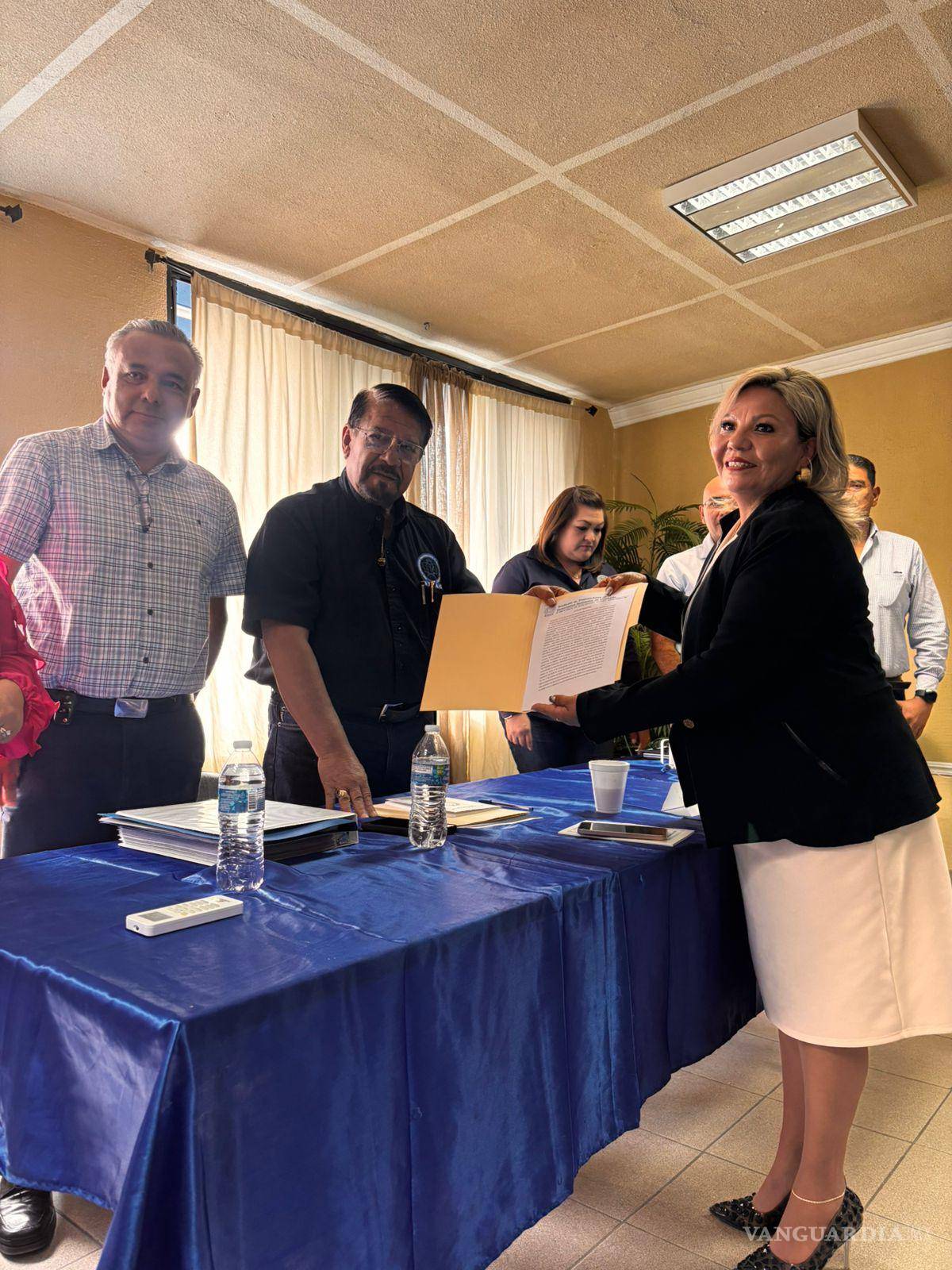 $!Nora Mireya Ramírez se comprometió a mantener cercanía con los trabajadores y a mejorar salarios y prestaciones durante su gestión.