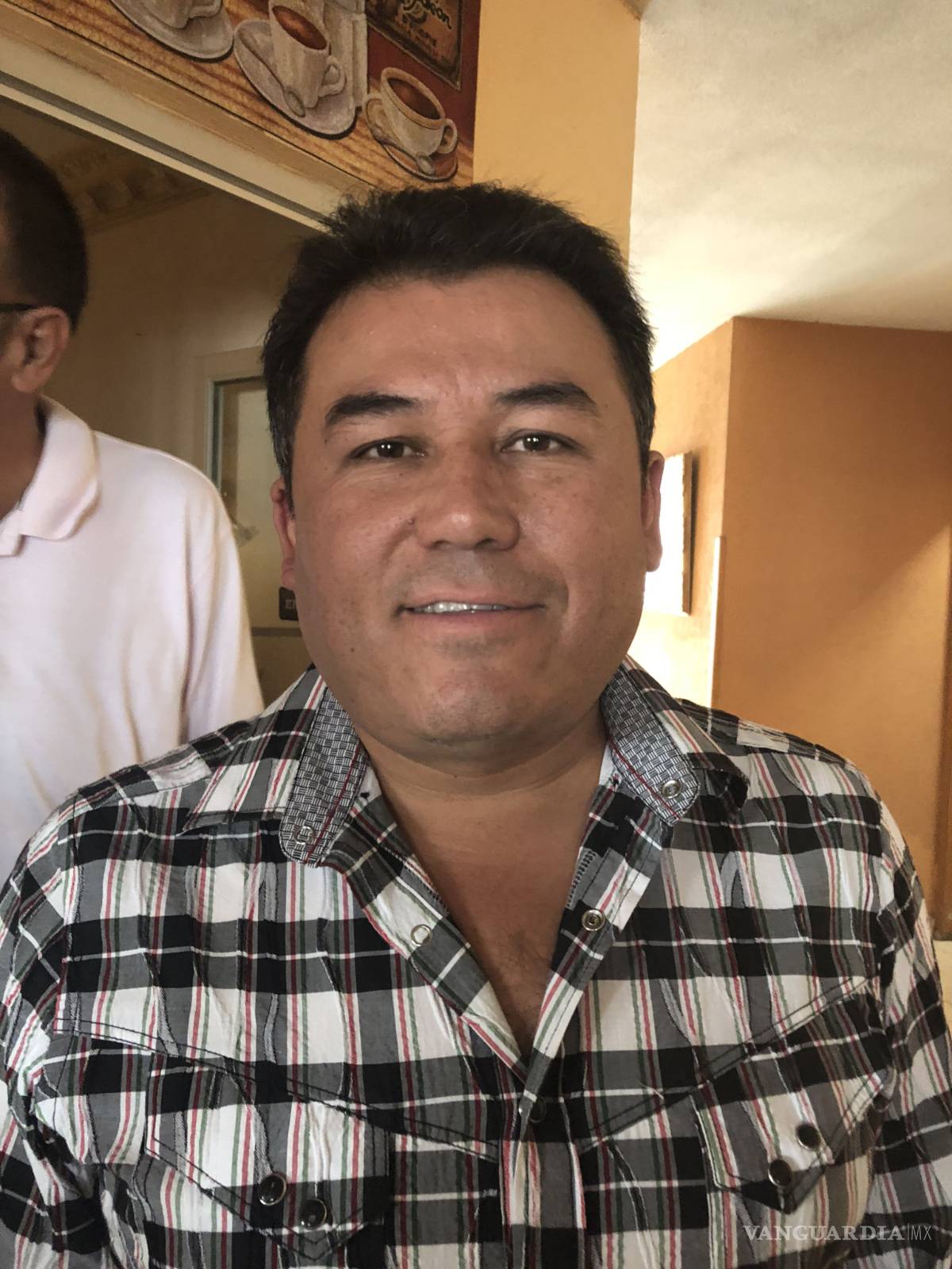 $!General Cepeda alza la mano para Derramadero; diario 4 mil obreros se trasladan hasta el Valle