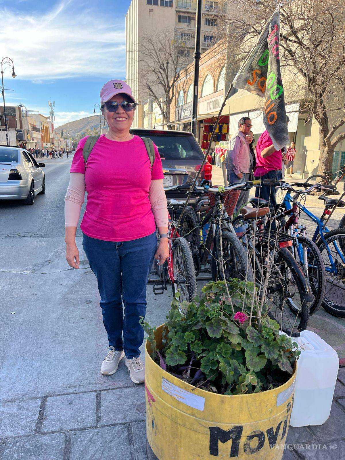 $!Araceli narró el viacrucis que significa salir a las calles en bicicleta.