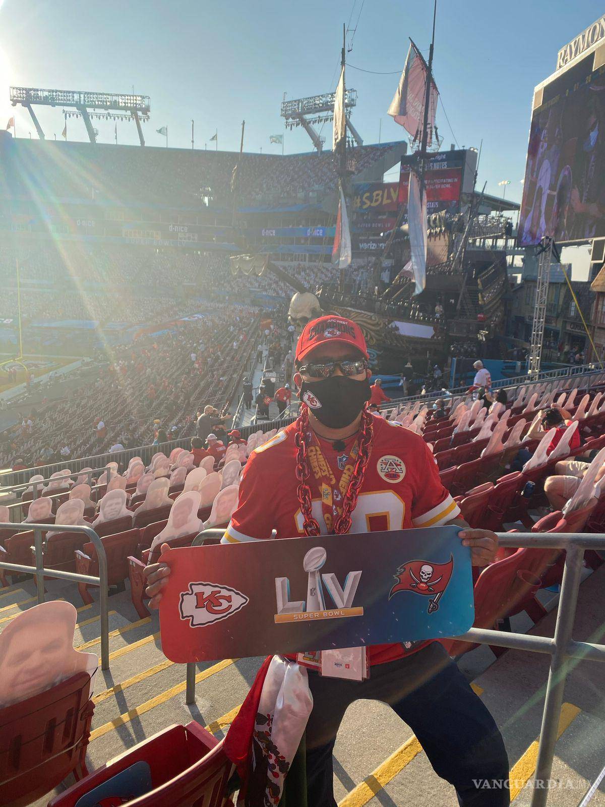 $!Ernesto estuvo presente en el primer Super Bowl de pandemia, cuando los Chiefs cayeron ante los Bucs de Tampa Bay.