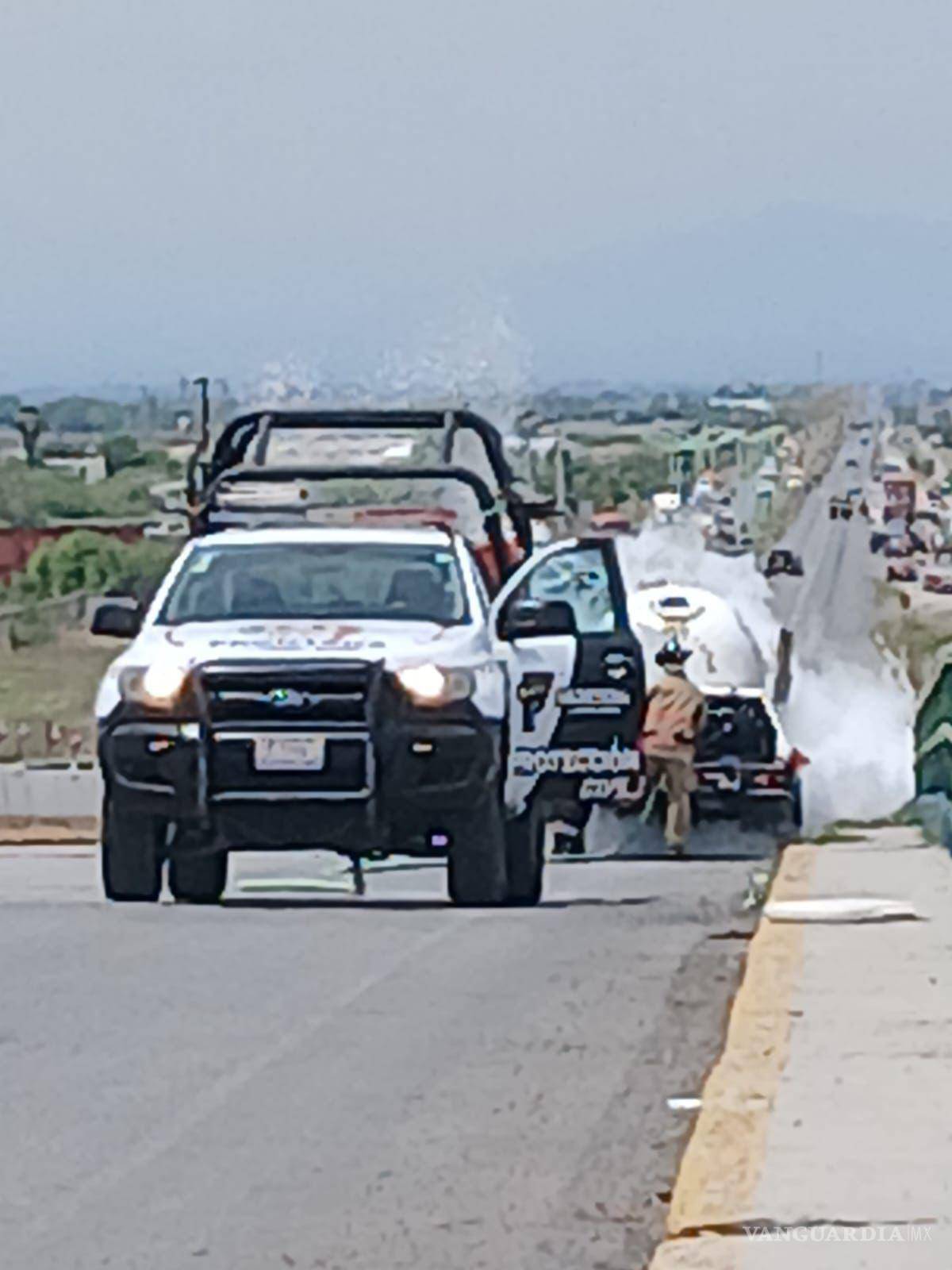 $!Gracias a la pronta intervención de los cuerpos de auxilio se logró contener la situación en poco tiempo.