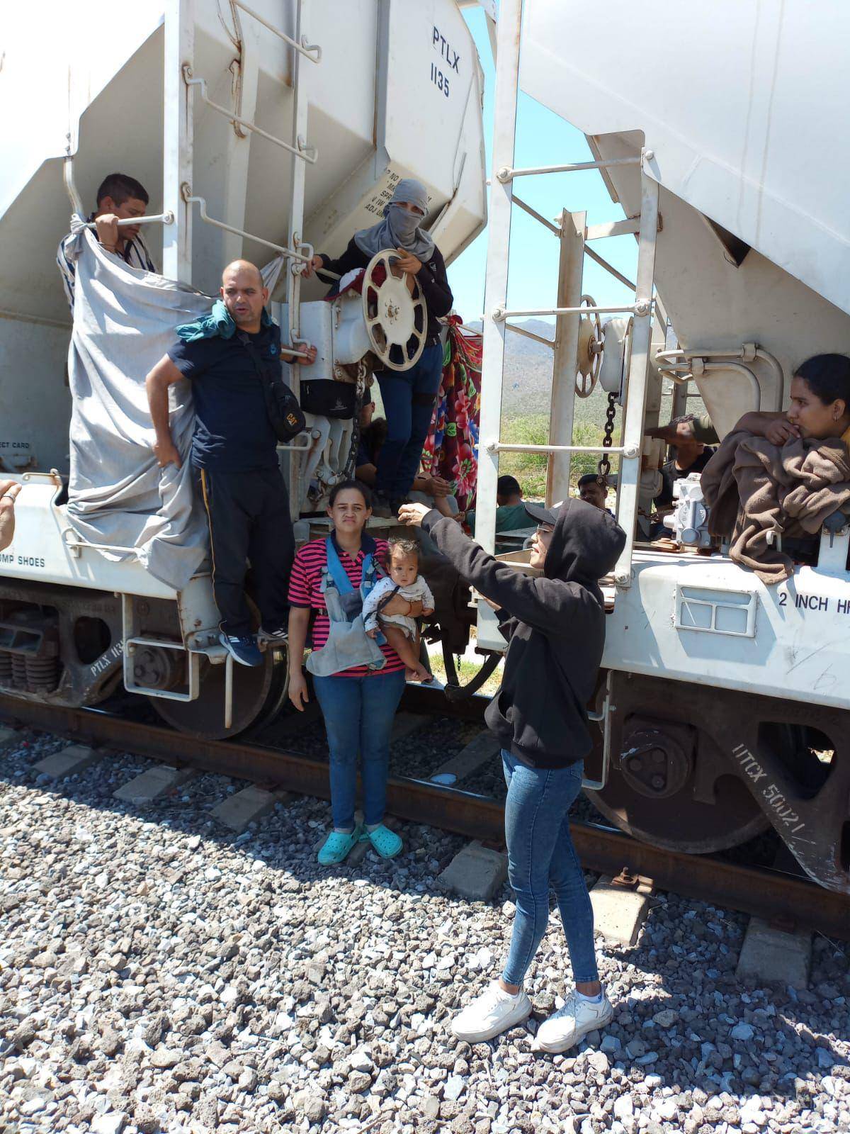 $!Los migrantes han provocado impacto en la red ferroviaria del país, generando pérdidas millonarias.