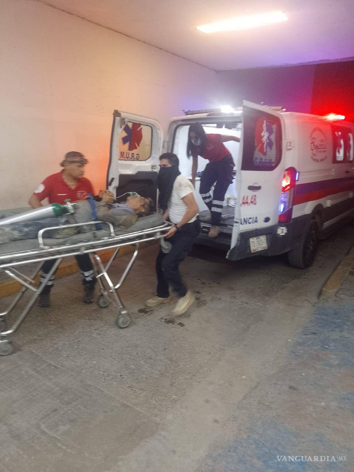 $!Cruz Roja rescató a los afectados con equipo especializado.
