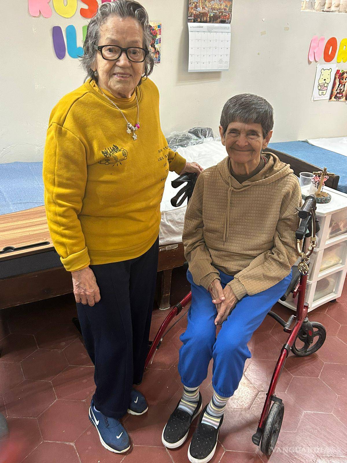$!Las adultas mayores participan activamente en los preparativos de las fiestas decembrinas.
