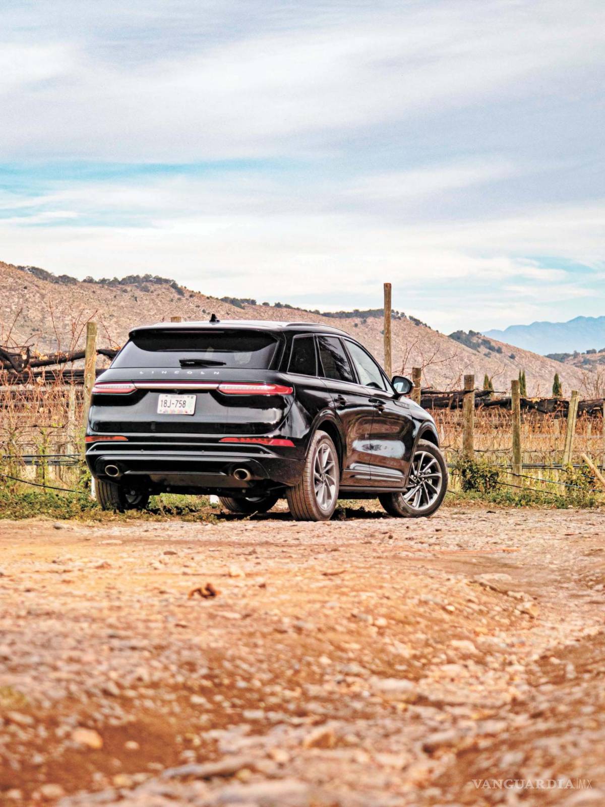 $!Corsair puede cargarse durante la noche en cochera a 110 voltios, y si el usuario tendrá una conducción urbana típica entre semana, puede llegar a dar un servicio 99% eléctrico siempre que mantengamos una aceleración moderada y aprovechemos con tino la recarga de energía al reducir velocidad.