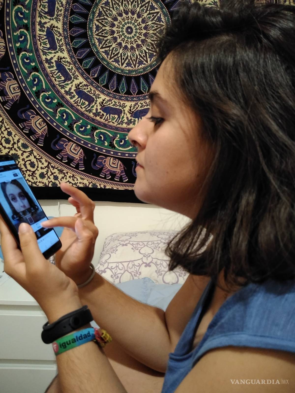 $!Technobeauty, maquillaje en un “smartphone”