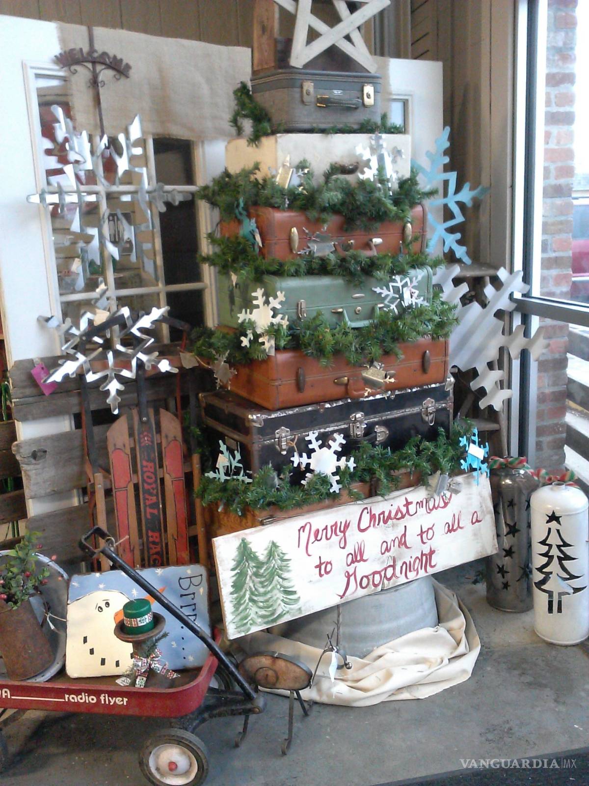 $!¿Poco espacio? Estos árboles de Navidad son perfectos para ti