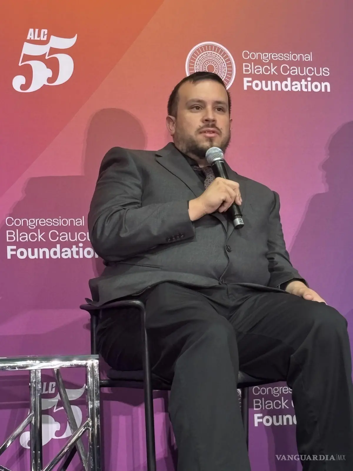 $!El director ejecutivo de Community Change Voters ange Voters, Franco Caliz-Aguilar, en la Conferencia Legislativa Anual (ALC 55) de la Fundación del Caucus Negro del Congreso (CBCF) en Washington.