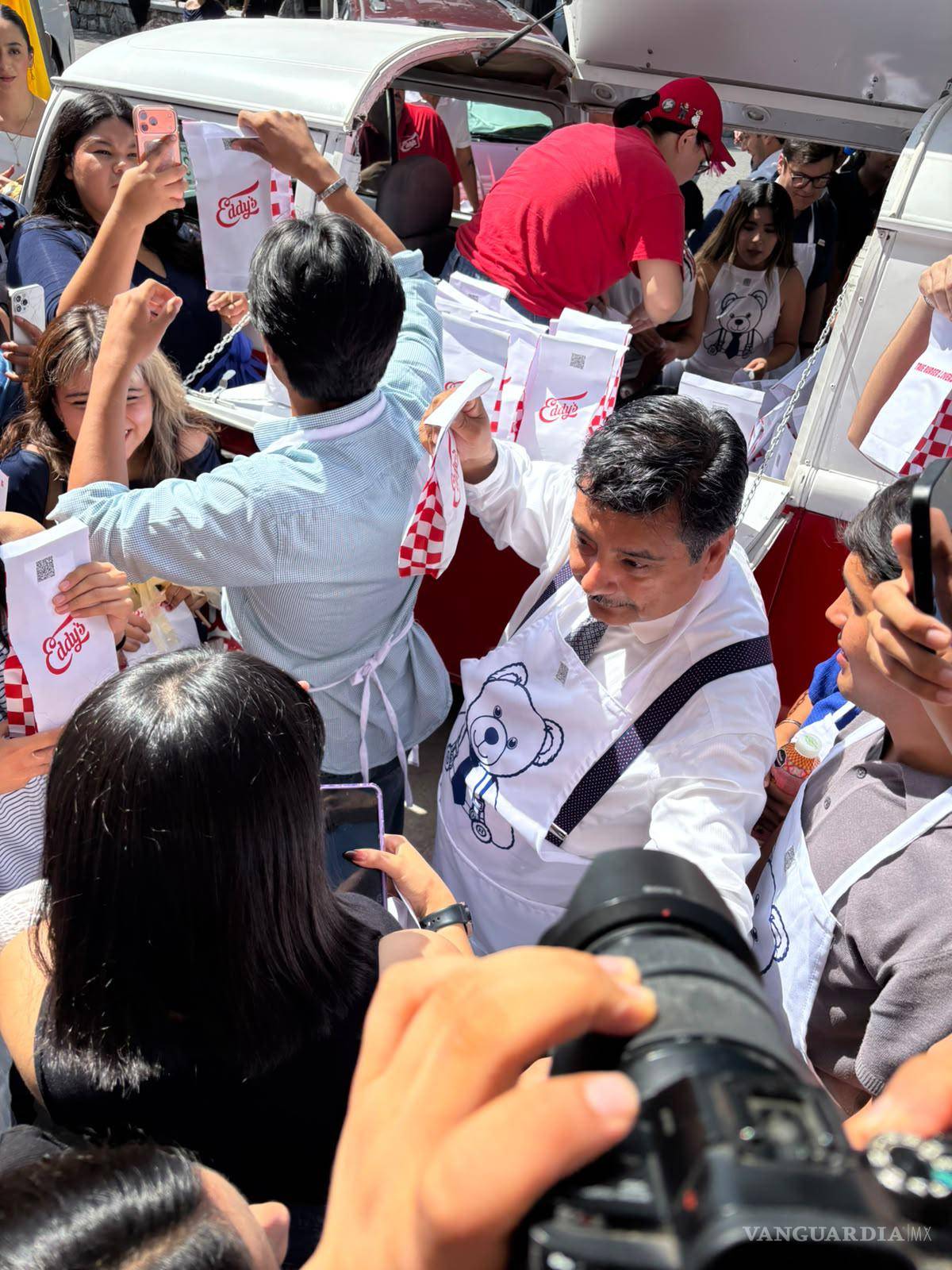 $!Los tres aspirantes presentaron sus propuestas durante el inicio de la contienda por la dirección de la Facultad de Jurisprudencia.