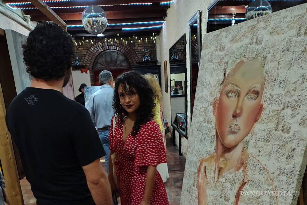 $!Exposición ‘Reinos Encantados’ se despide del Café Monarca en Saltillo, al conjuro de la obra de María Arredondo