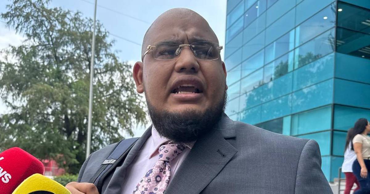 Acude “El Jaguar” a presentar denuncia contra el papá de Debanhi Escobar en la Fiscalía de NL