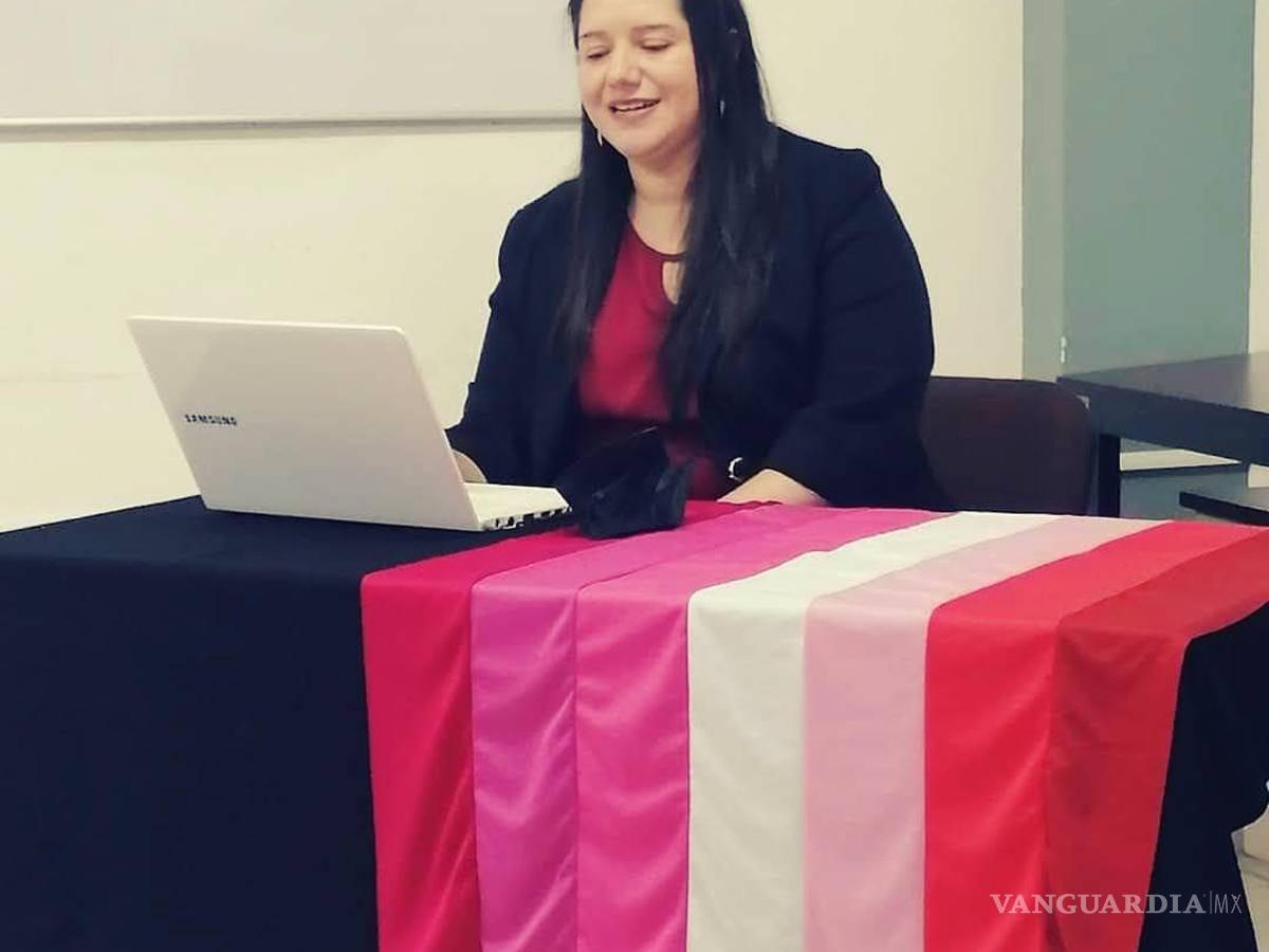 $!Cuando elige casarse, en el 2015, su padre y madre vieron romperse las expectativas de verla casada con un hombre.