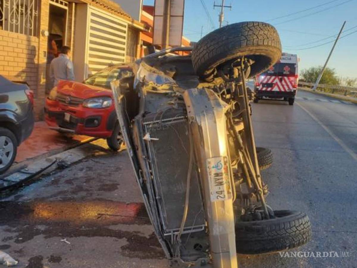 $!De costado terminó el vehiculo.