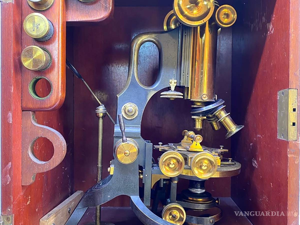 $!Microscopio utilizado en las expediciones al Himalaya.