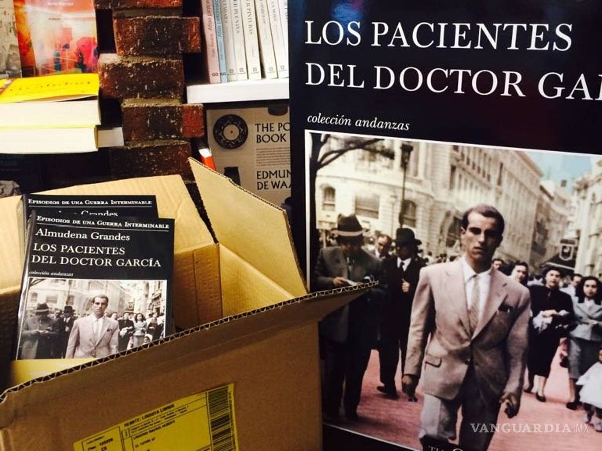 $!Tiene España una deuda con los antifranquistas, dice Almudena Grandes