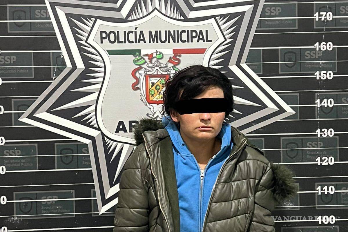 $!La mujer fue asegurada en el ejido El Tunal al no justificar la propiedad de varios artículos.