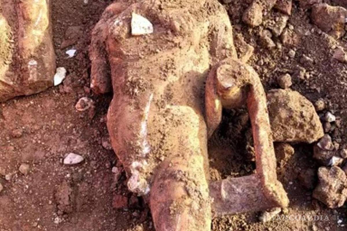 Recuperan antigua estatua de Hércules en un parque de Roma