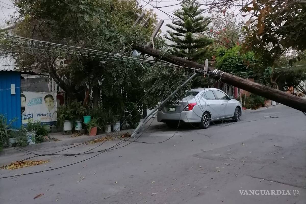 Fuertes rachas de viento azotan a Nuevo León