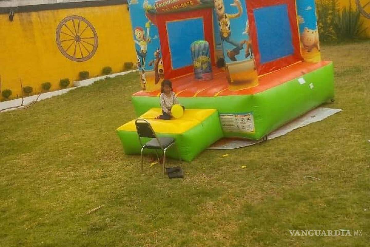 $!En Saltillo invitados 'plantan' a niña en su cumpleaños, usuarios se enteran y le llevan a 'Bely y Beto'