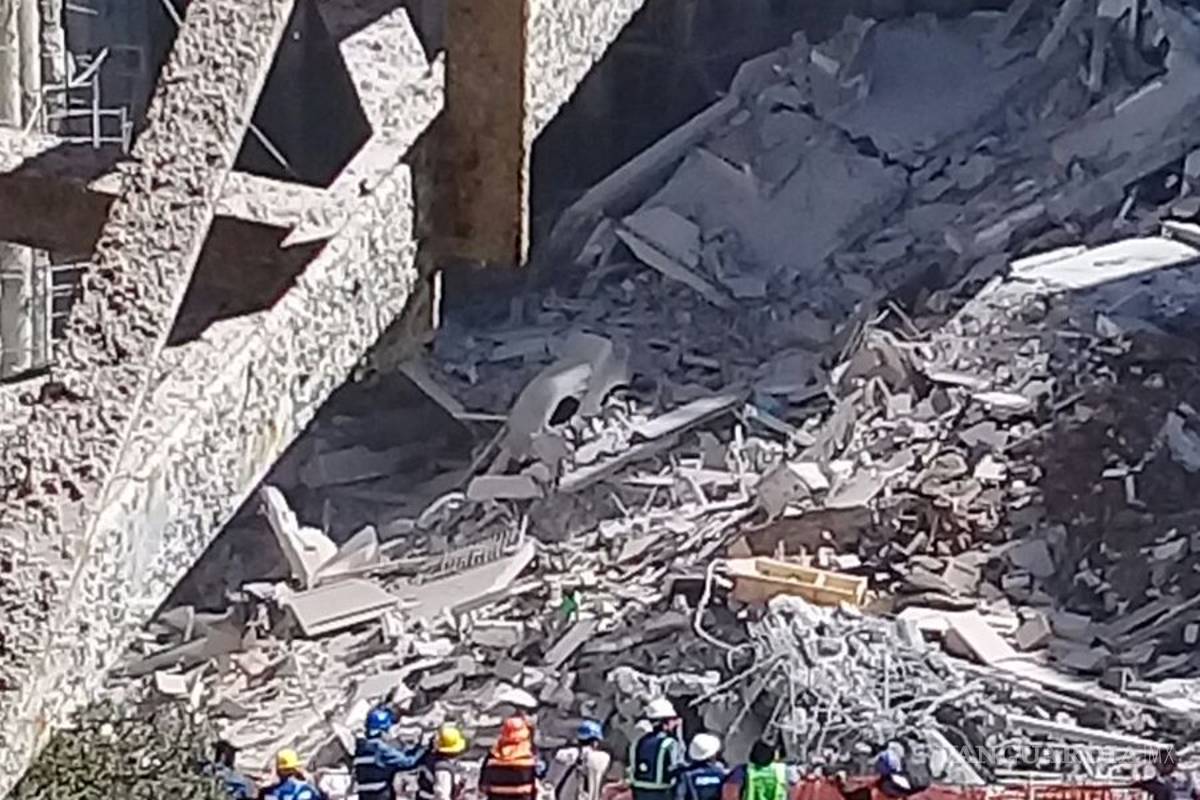 $!Derrumbe en casas de Monterrey deja una persona muerta, otra herida y una desaparecida