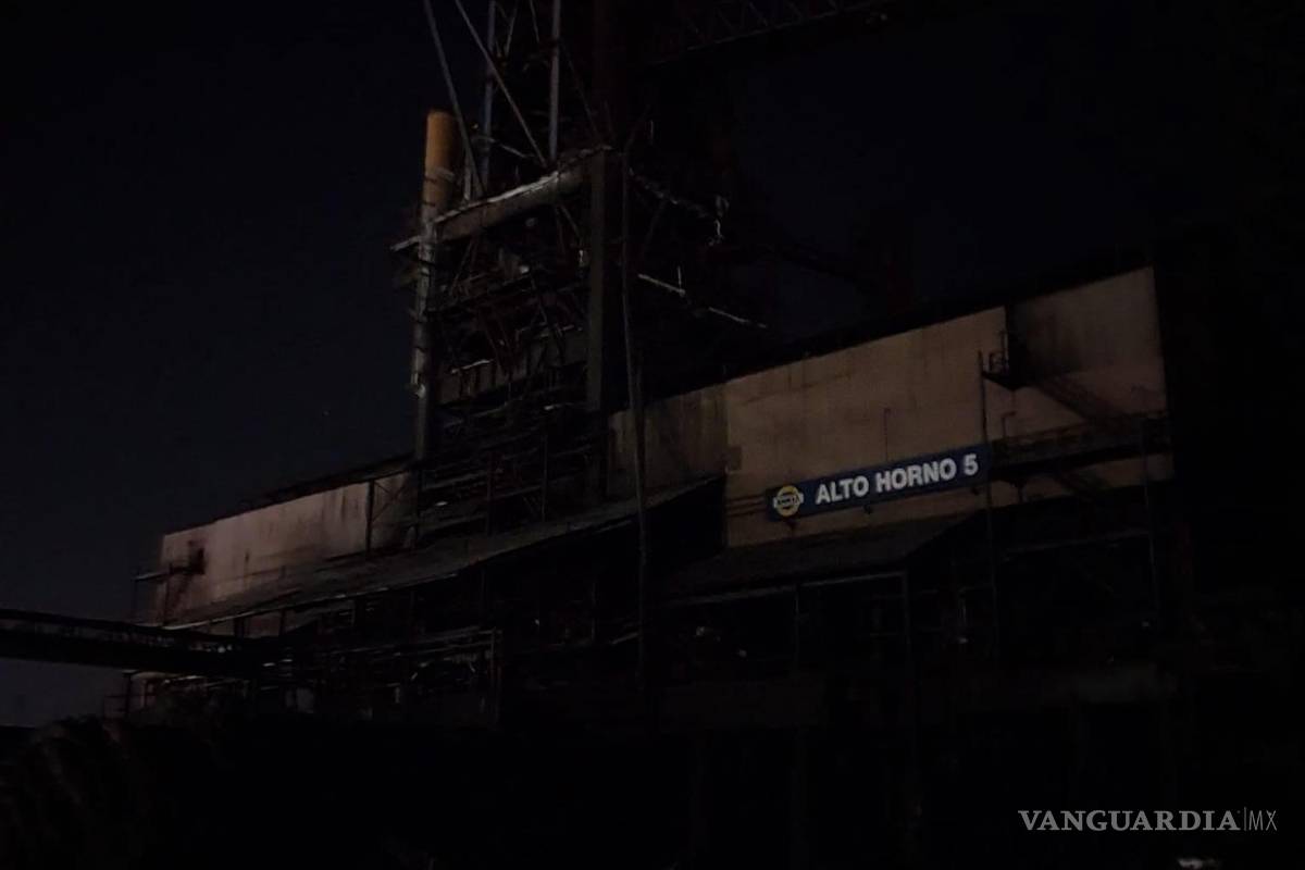 Continúa AHMSA sin energía eléctrica, obreros denuncian presencia de serpientes