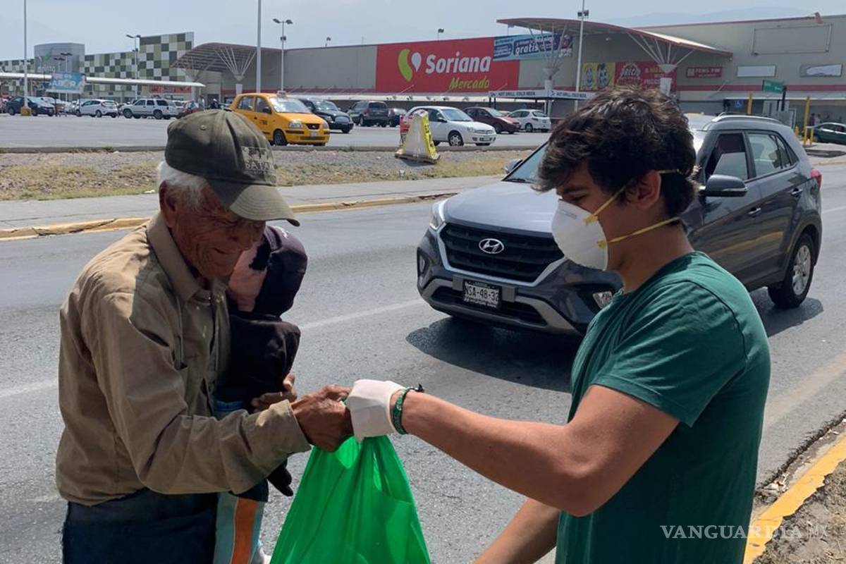 $!Jóvenes de Saltillo se solidarizan para apoyar a los más necesitados