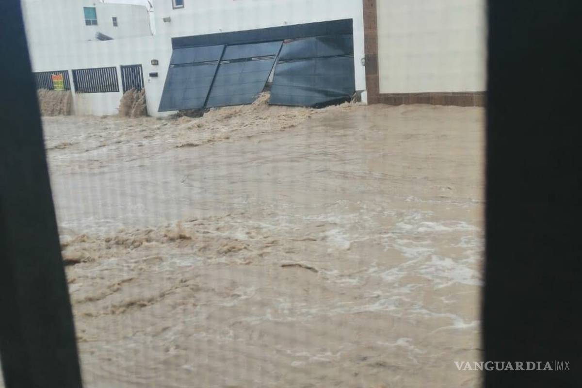 $!Lluvia afecta a vecinos de la colonia El Campanario, al norte de Saltillo (contiene audios)