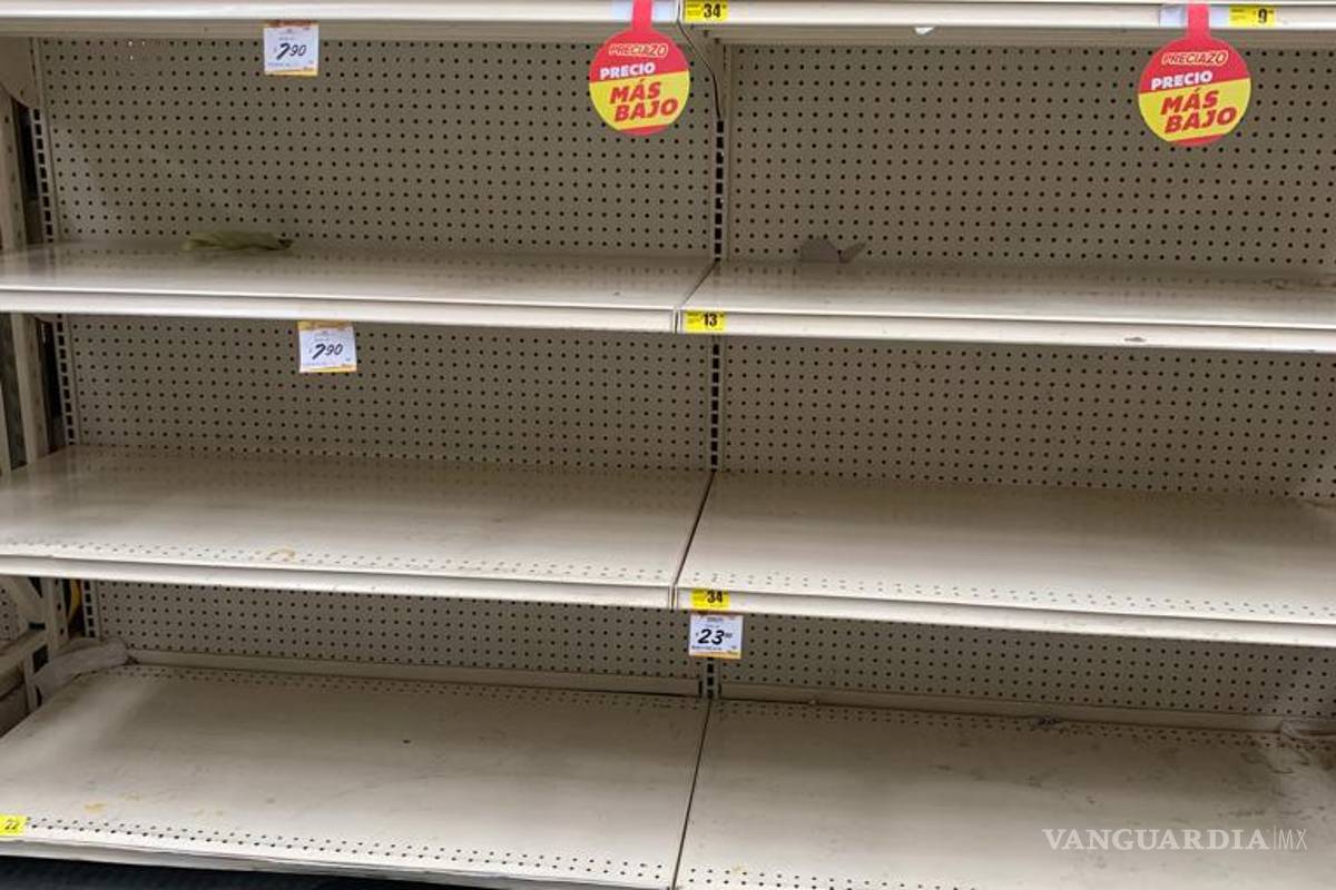 Nuevo León sufre desabasto de tinacos y agua embotellada, en medio de crisis hídrica