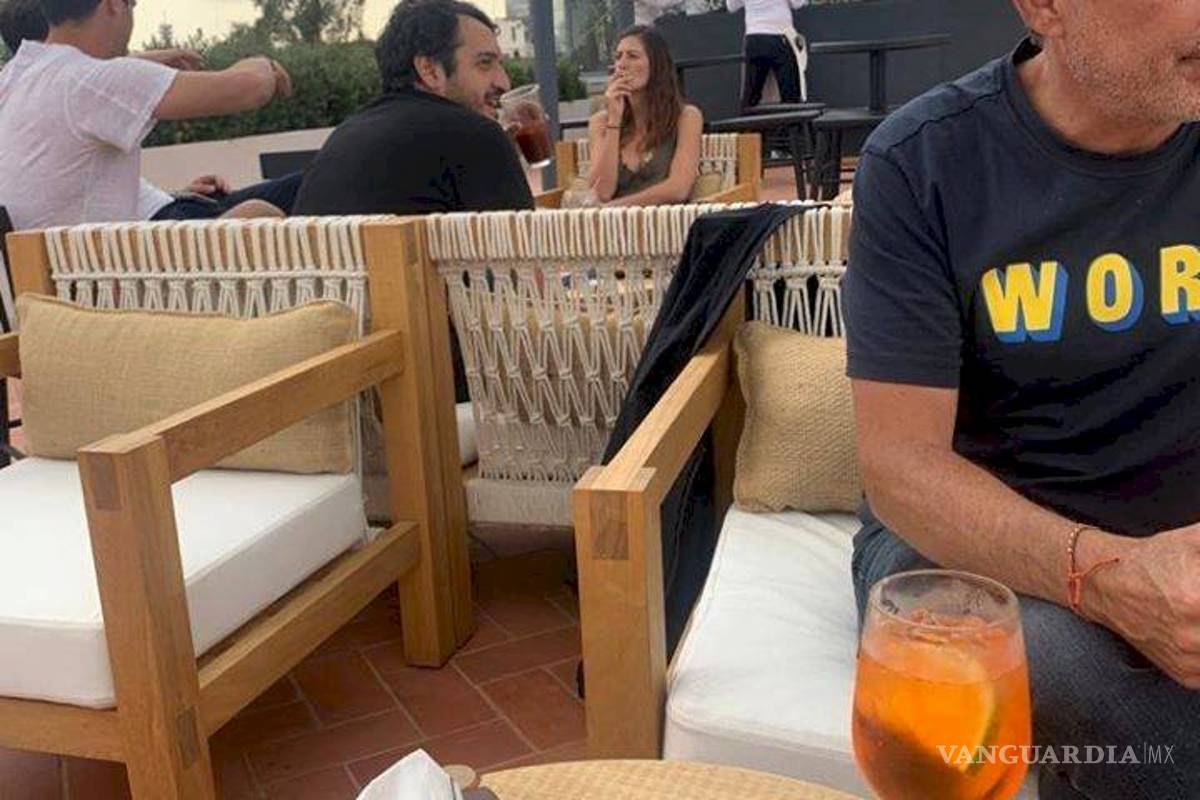 $!Hijo de AMLO no andaba en Italia, sino en un exclusivo bar de la CDMX