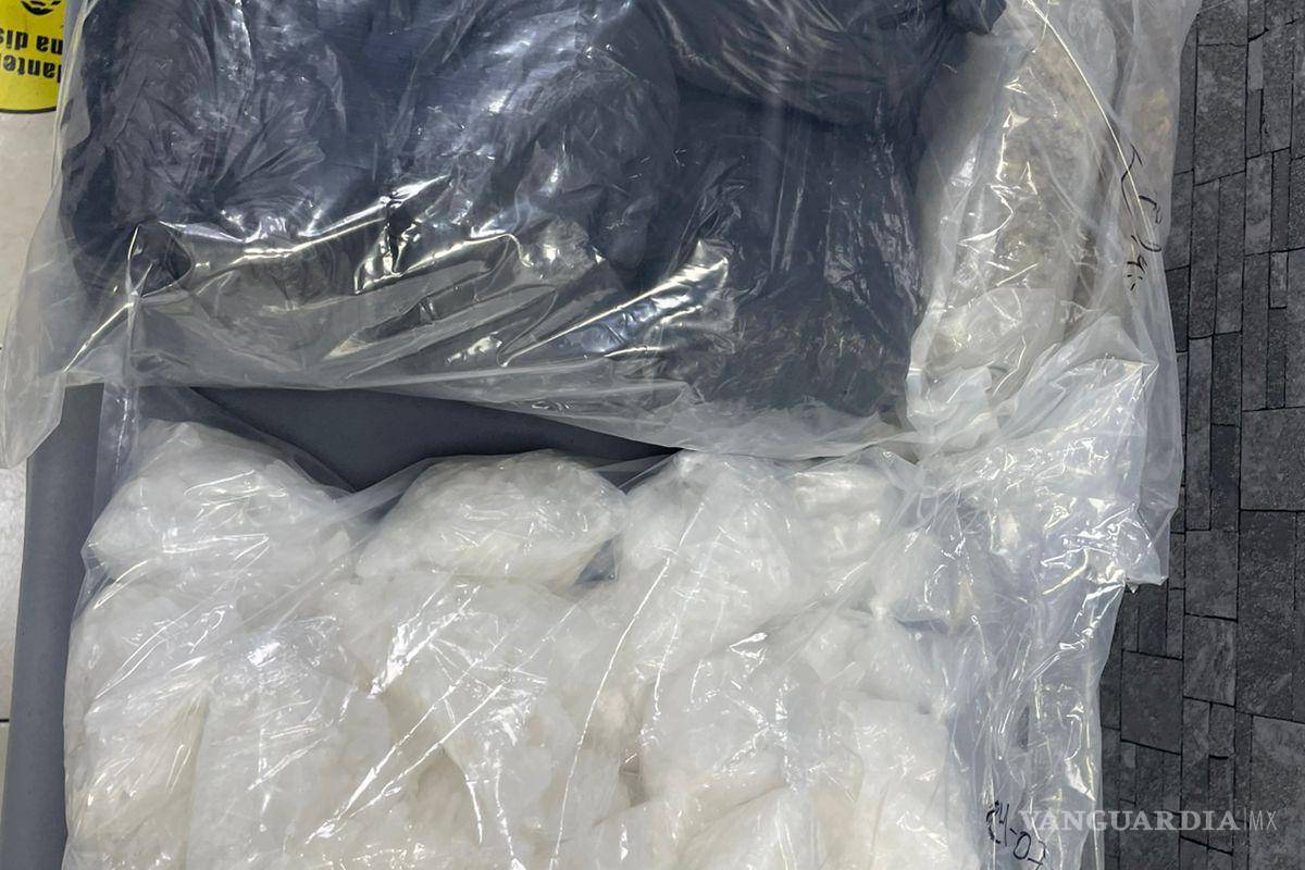 Armas largas y 10 kilos de droga son asegurados durante cateo de la FGR, en Nuevo León