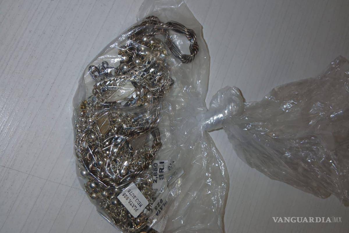 Detiene Fuerza Civil a hombre que habría robado 1.5 mdp a joyería, en NL