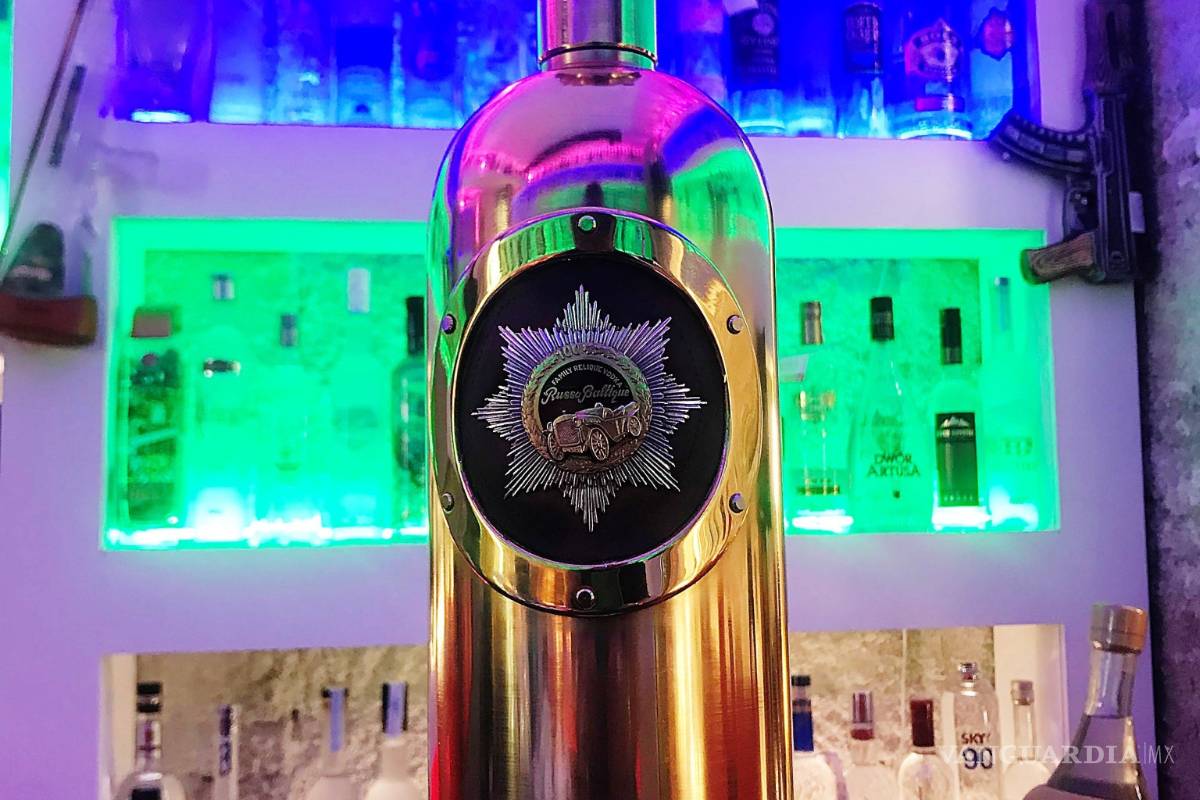 Aparece botella de vodka valorada en 1.3 mdd robada en Dinamarca