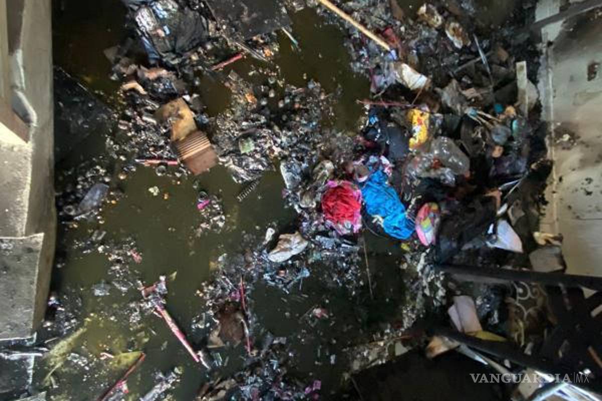 $!Los hechos se registraron en una vivienda del municipio de Apodaca, Nuevo León, a pesar de que el uso, así como la compraventa de pirotecnia está prohibida por decreto estatal