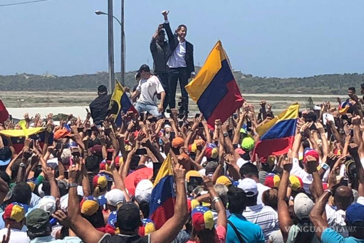 Juan Guaidó llega a Venezuela; corre el riesgo de ser detenido por el régimen chavista (En Vivo)