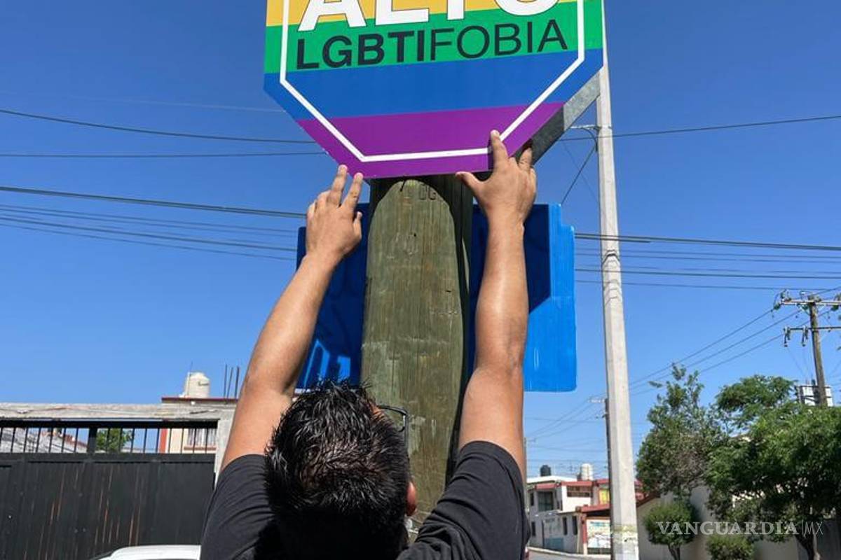Colocan señalamientos contra la homofobia en Arroyo Urdiñola de Saltillo