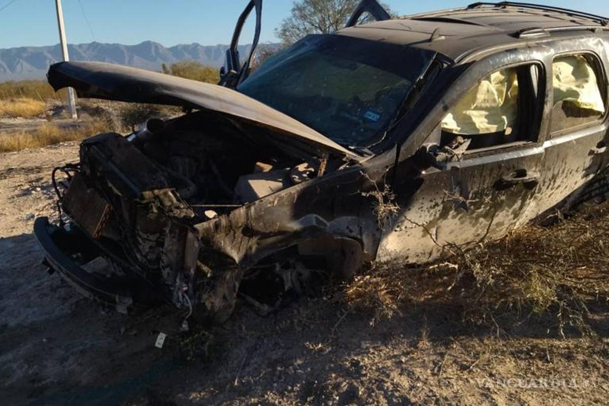 Sufren paisanos volcadura en carretera a Monclova; reportan mujer lesionada