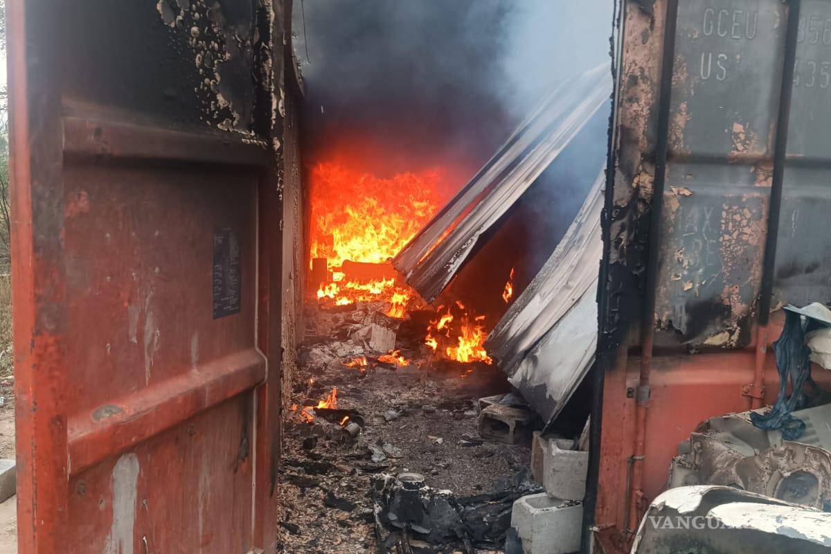Incendio de contenedor de basura causa fuerte movilización en Saltillo; era refugio de pandilleros