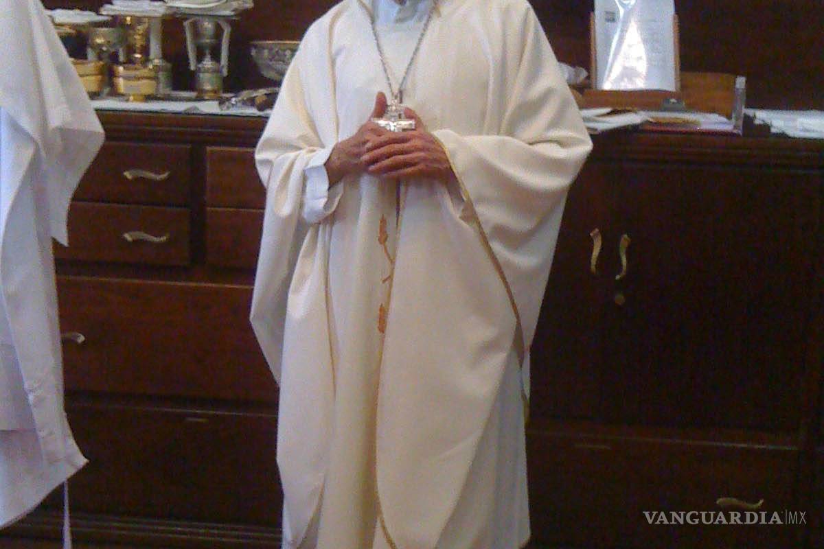 Cumple Francisco Villalobos 49 años de haber sido nombrado obispo de Saltillo